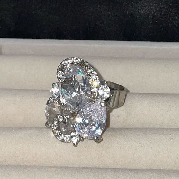 Neiman Marcus Rhinestone Cocktail Ring - Picture 1 of 10